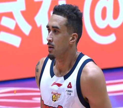 罗映潮机场,赛道再创佳,十公里赛跑,皇冠娱乐,Crown,皇冠娱乐官网,皇冠娱乐体育官网,皇冠娱乐体育下载,皇冠娱乐APP