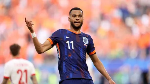 尤文客场对阵埃因霍温阵容公布：穆阿尼担纲，道格拉斯-路易斯继续缺阵